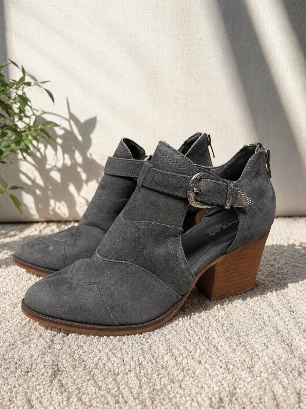 Carlos by Carlos Santana Women's Grey Booties